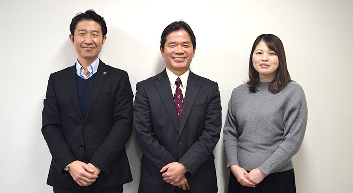 写真左から、JCS:藤泰隆、全国中小企業団体中央会:森田博行様、中村江里子様