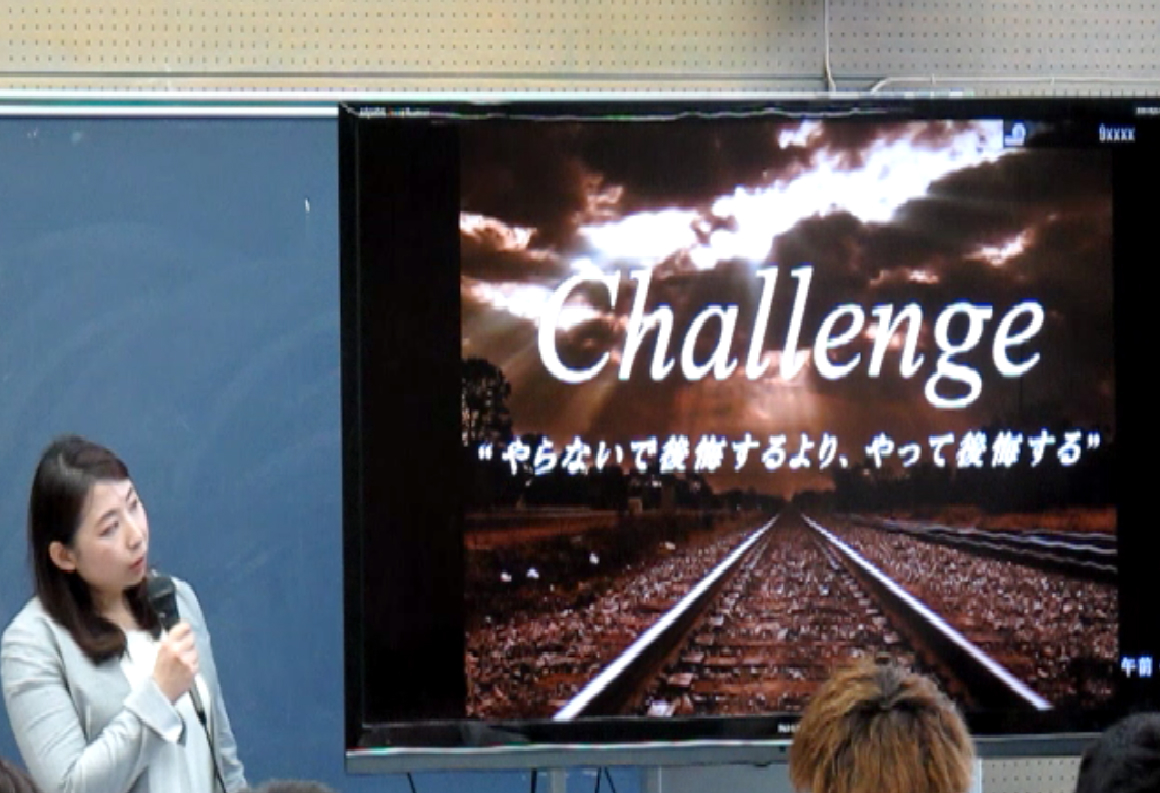 社会人として働く姿勢について熱心に語る金社員