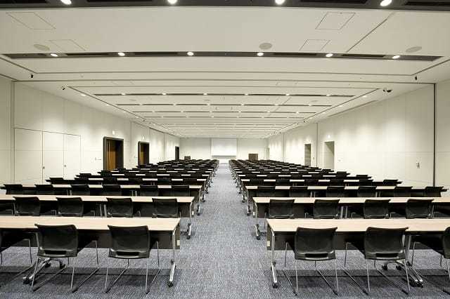 The 470 square meter main room, which can be divided into four parts.